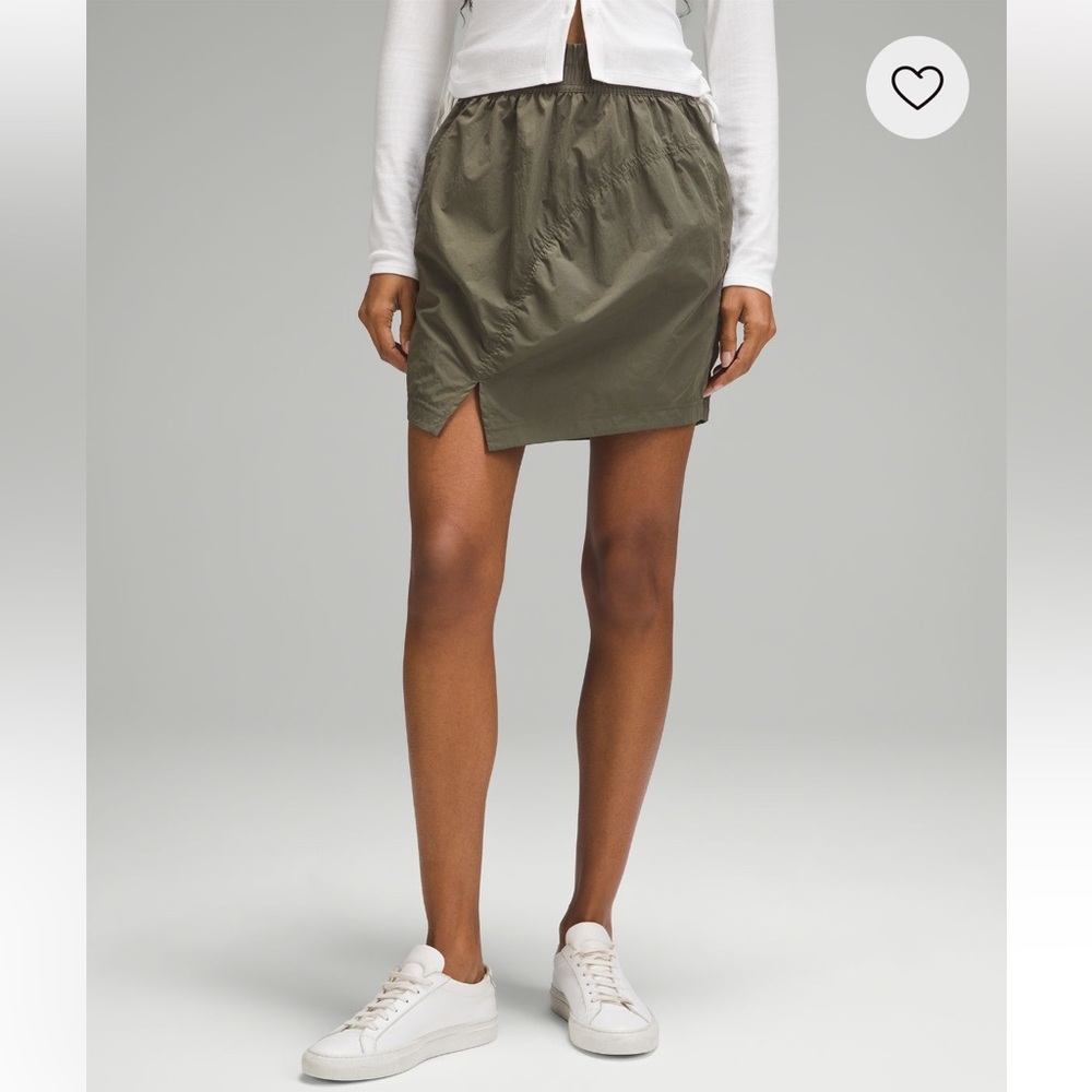 Lululemon NWT Rouched High-Rise Mini Skirt Army Green